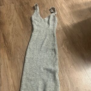 H&M Gray Ribbed Midi Dress